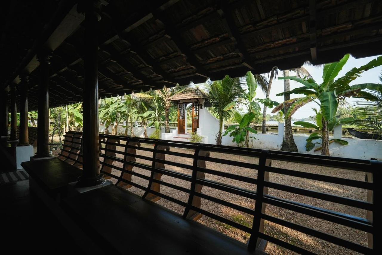 Cocozone Stays Alappuzha Экстерьер фото